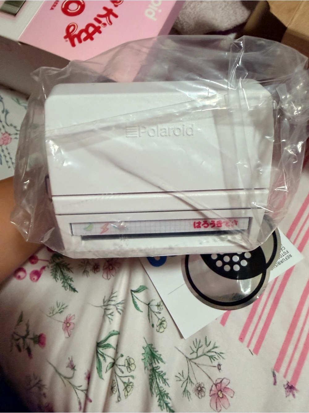 Hello Kitty x Polaroid Instant Camera - Pink & White - Picture 8 of 9